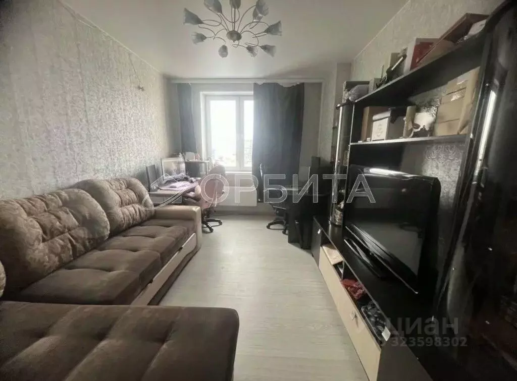 1-к кв. Тюменская область, Тюмень ул. 50 лет Октября, 75к2 (39.0 м) - Фото 2