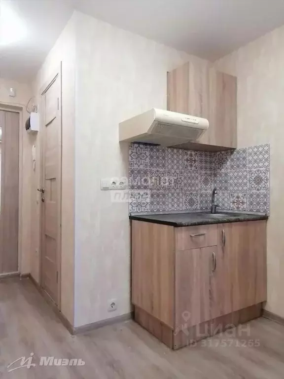 1-к кв. Москва Дегунинская ул., 1К3 (9.6 м) - Фото 0