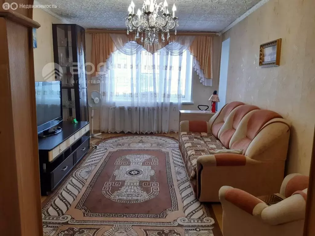 3-комнатная квартира: Чебоксары, улица Мичмана Павлова, 22 (66.2 м) - Фото 1