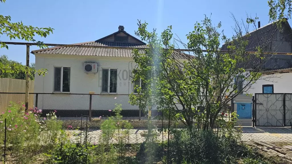 Дом в Краснодарский край, Абинский район, Ахтырское городское ... - Фото 1