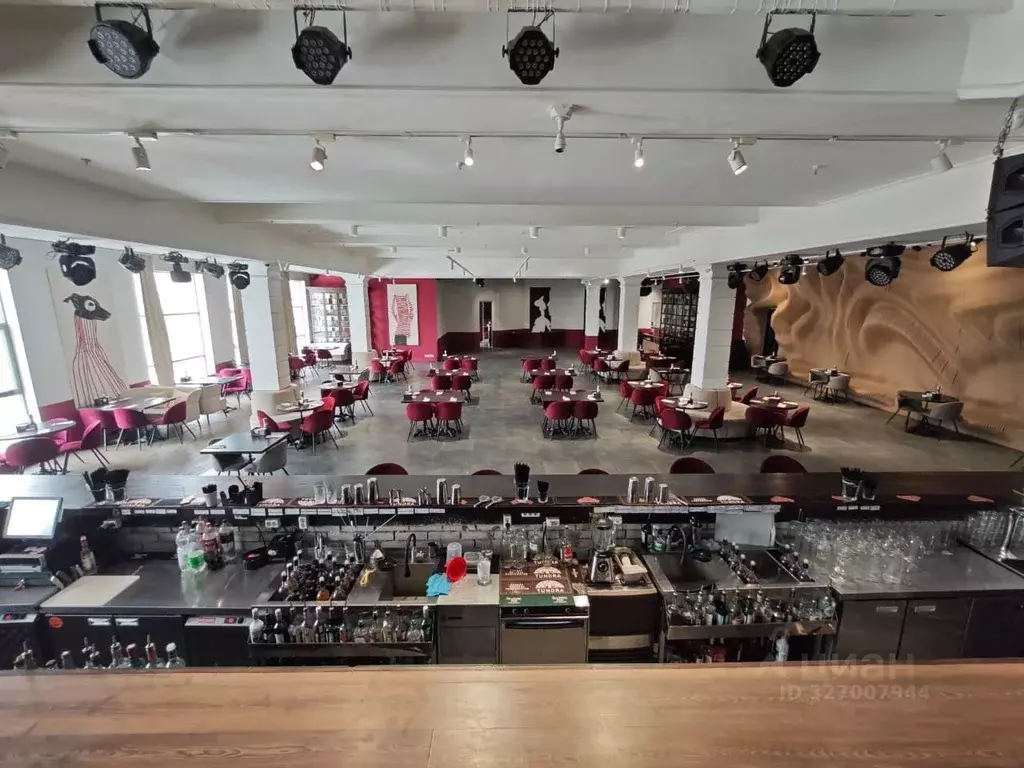 Помещение свободного назначения в Татарстан, Набережные Челны просп. ... - Фото 1