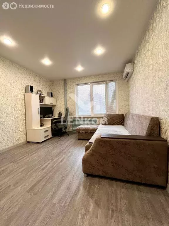 1-комнатная квартира: Ижевск, улица 10 лет Октября, 7 (28.9 м) - Фото 2