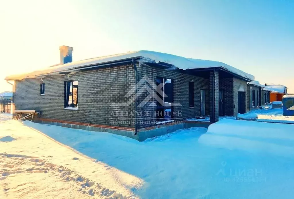 Дом в Татарстан, Казань ул. Галэм (210 м) - Фото 1