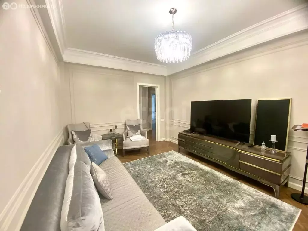 3-комнатная квартира: Махачкала, улица Азиза Алиева, 8 (116 м) - Фото 2