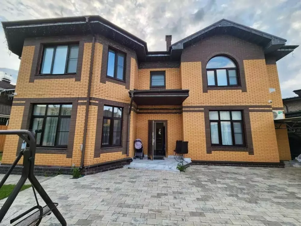 Коттедж в Москва ул. Адмирала Лазарева, 77к18 (340 м) - Фото 1