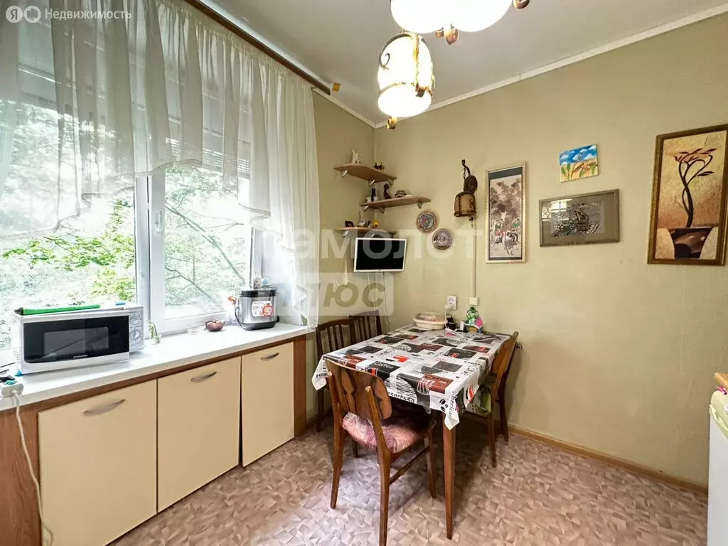 2-комнатная квартира: Уфа, улица Калинина, 22 (56.5 м) - Фото 1