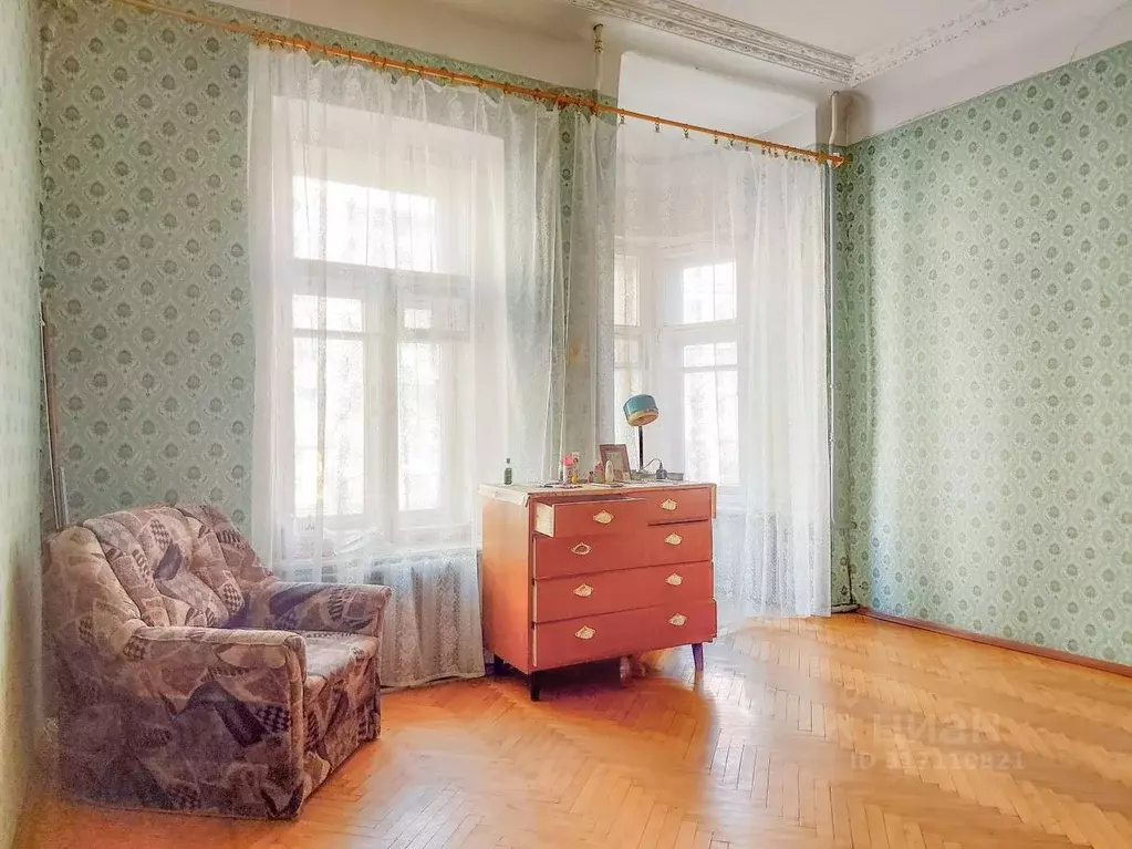 2-к кв. Санкт-Петербург 9-я Васильевского острова линия, 48 (81.6 м) - Фото 0