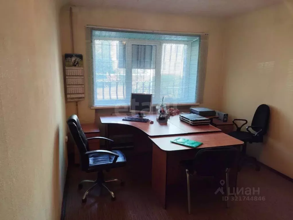 1-к кв. Брянская область, Жуковка ул. Калинина, 22 (38.4 м) - Фото 1