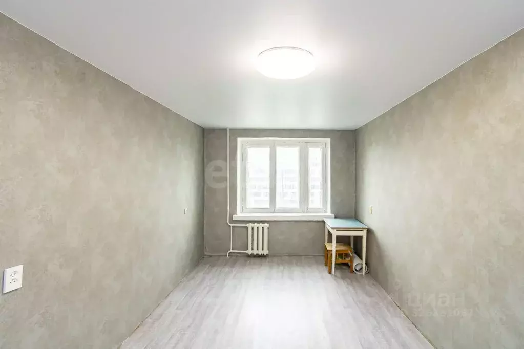 Комната Тюменская область, Тюмень ул. 50 лет Октября, 62а (17.4 м) - Фото 1