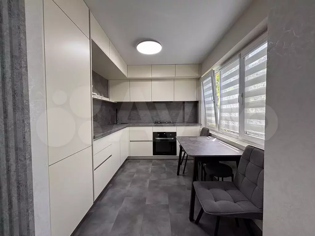 2-к. квартира, 55 м, 2/5 эт. - Фото 1