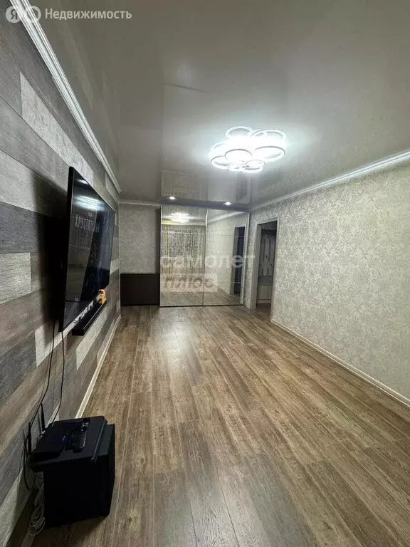 3-комнатная квартира: Липецк, улица Гагарина, 91 (57 м) - Фото 1
