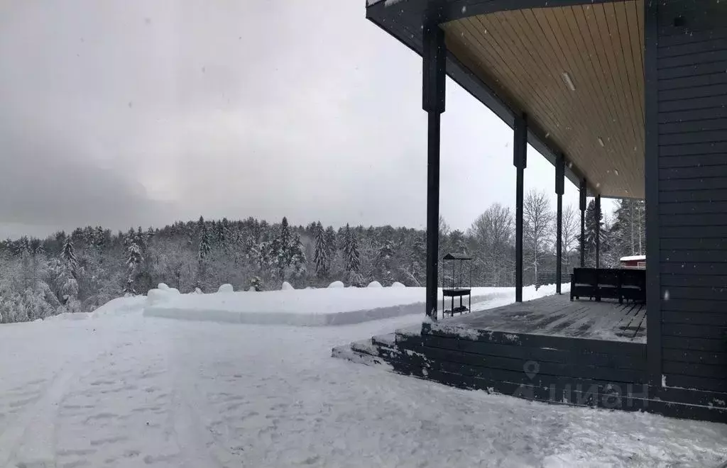 Дом в Карелия, Лахденпохский муниципальный округ, пос. Раухала ул. ... - Фото 2