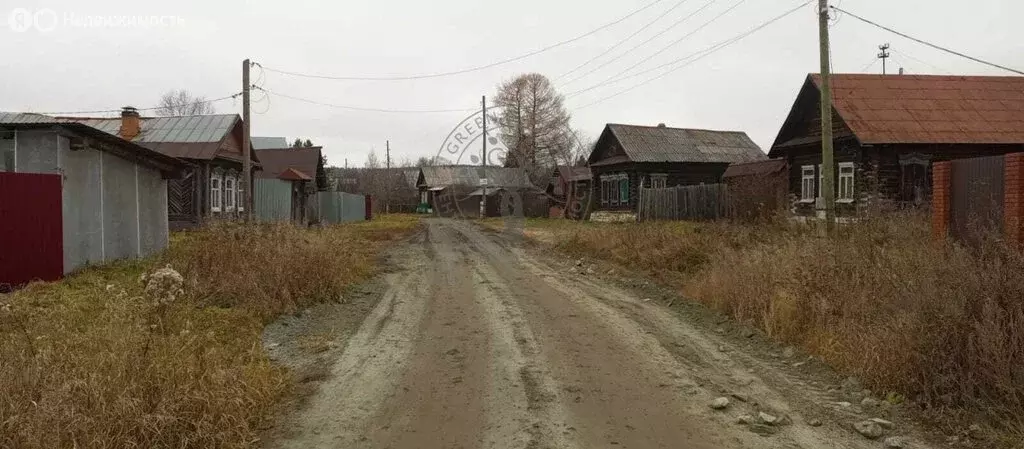 Дом в Белоярский городской округ, село Колюткино, улица Калинина, 32 ... - Фото 0