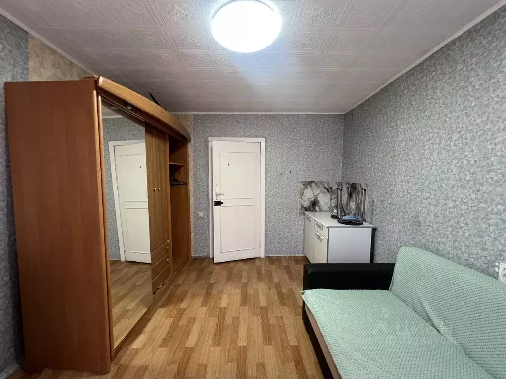 Комната Псковская область, Псков ул. Труда, 55 (13.0 м) - Фото 1