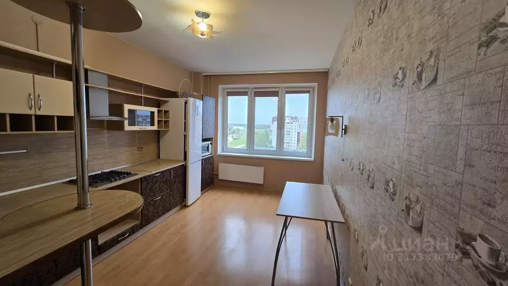 2-к кв. Псковская область, Псков ул. Кузбасской Дивизии, 24 (66.0 м) - Фото 1