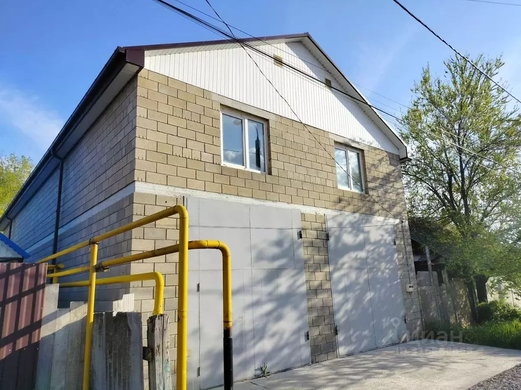 Дом в Волгоградская область, Волгоград ул. Щедрина (320 м) - Фото 1