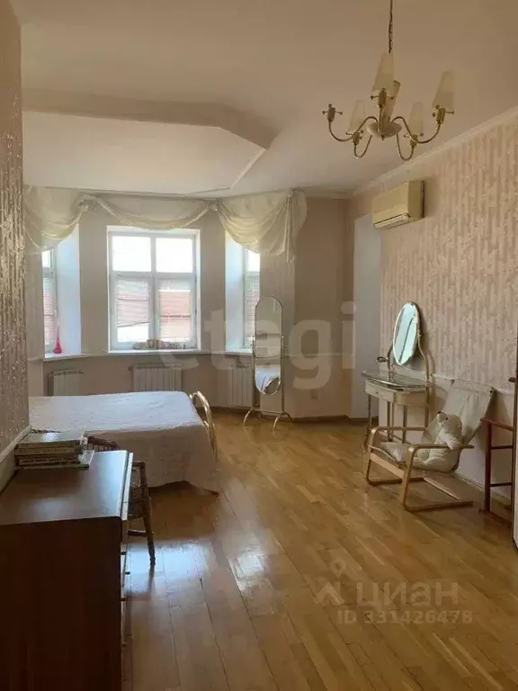 4-к кв. Татарстан, Казань ул. Николая Ершова, 49в (168.6 м) - Фото 1