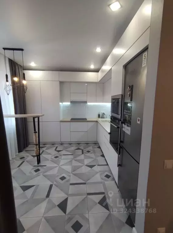 3-к кв. Новгородская область, Великий Новгород ул. Связи, 21 (91.1 м) - Фото 0