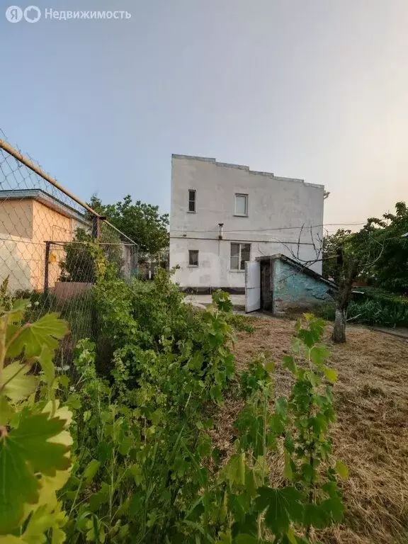 Дом в посёлок Волна, Бугазская улица (140 м) - Фото 0