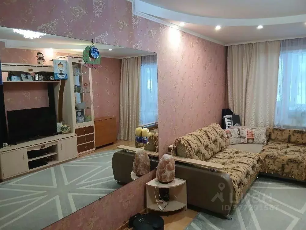 3-к кв. Сахалинская область, Южно-Сахалинск ул. имени Космонавта ... - Фото 1