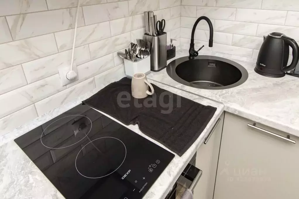 2-к кв. Тюменская область, Тюмень проезд Геологоразведчиков, 32 (43.2 ... - Фото 1