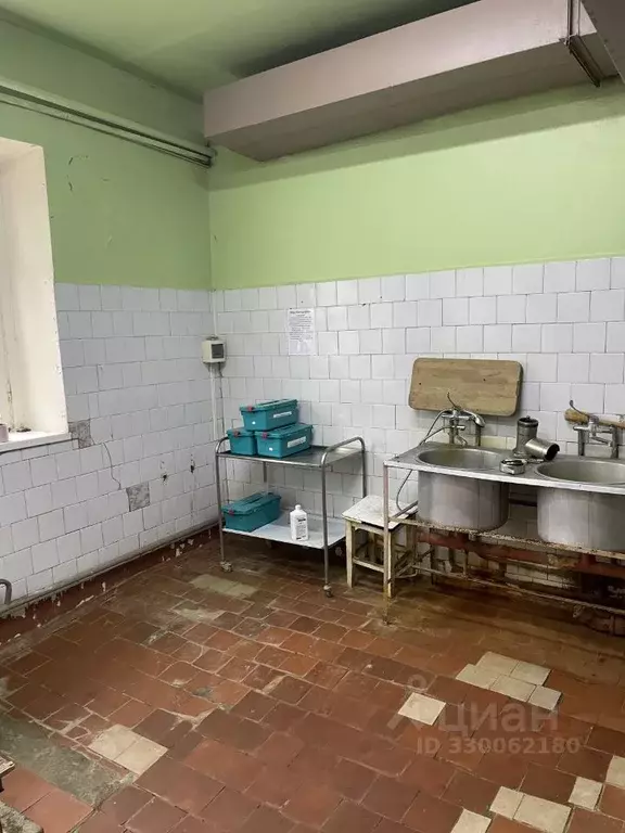 Помещение свободного назначения в Тверская область, Торжок Больничная ... - Фото 2