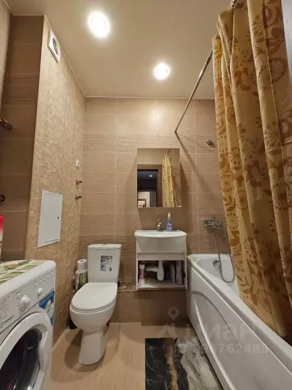 1-к кв. Тюменская область, Тюмень ул. Раушана Абдуллина, 2 (40.0 м) - Фото 1