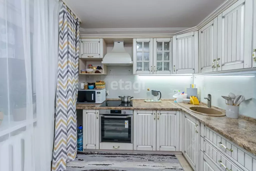 2-к кв. Тюменская область, Тюмень Широтная ул., 171к7 (61.9 м) - Фото 1