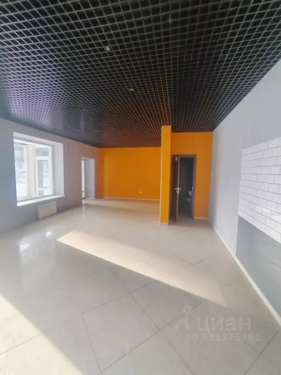 Торговая площадь в Свердловская область, Богданович ул. Гагарина, 28 ... - Фото 2