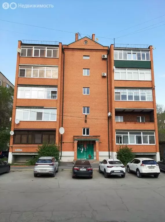 3-комнатная квартира: Орск, микрорайон Новый город, улица ... - Фото 0