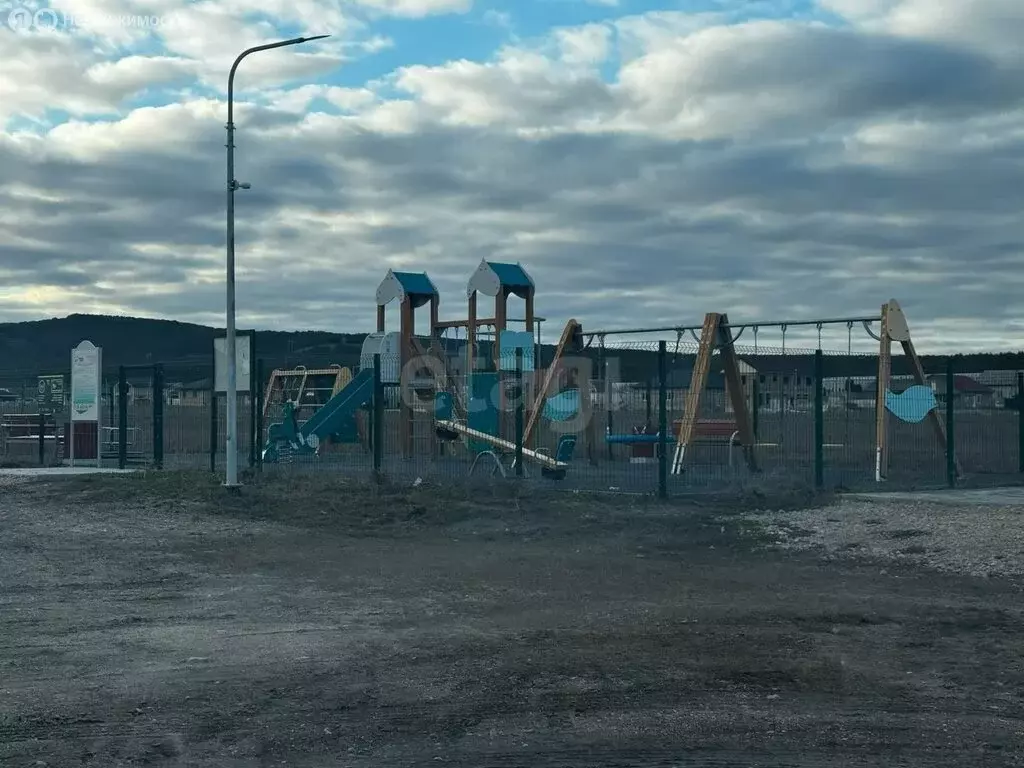 Участок в Белогорск, улица Османа Эбасанова (5.73 м) - Фото 2