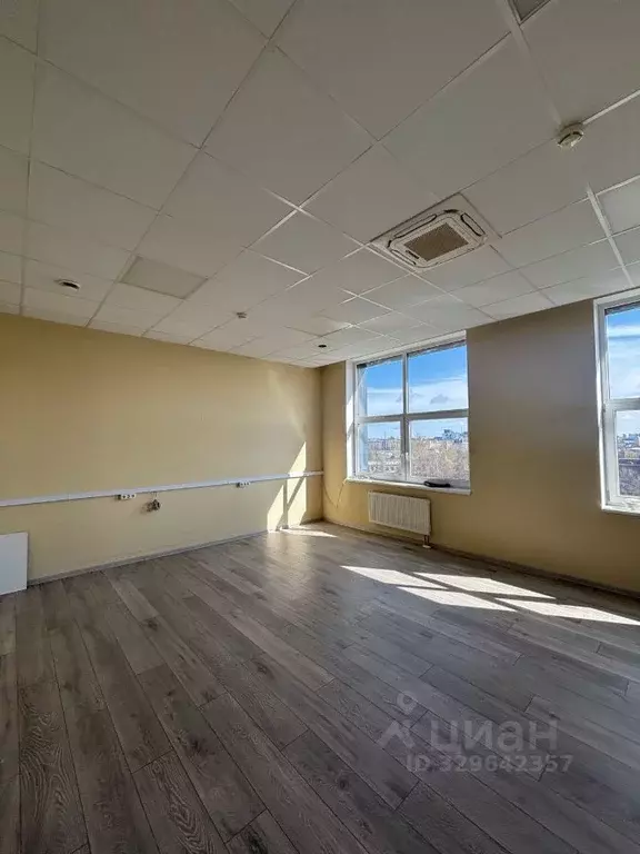 Офис в Санкт-Петербург Кременчугская ул., 19к1 (35 м) - Фото 1