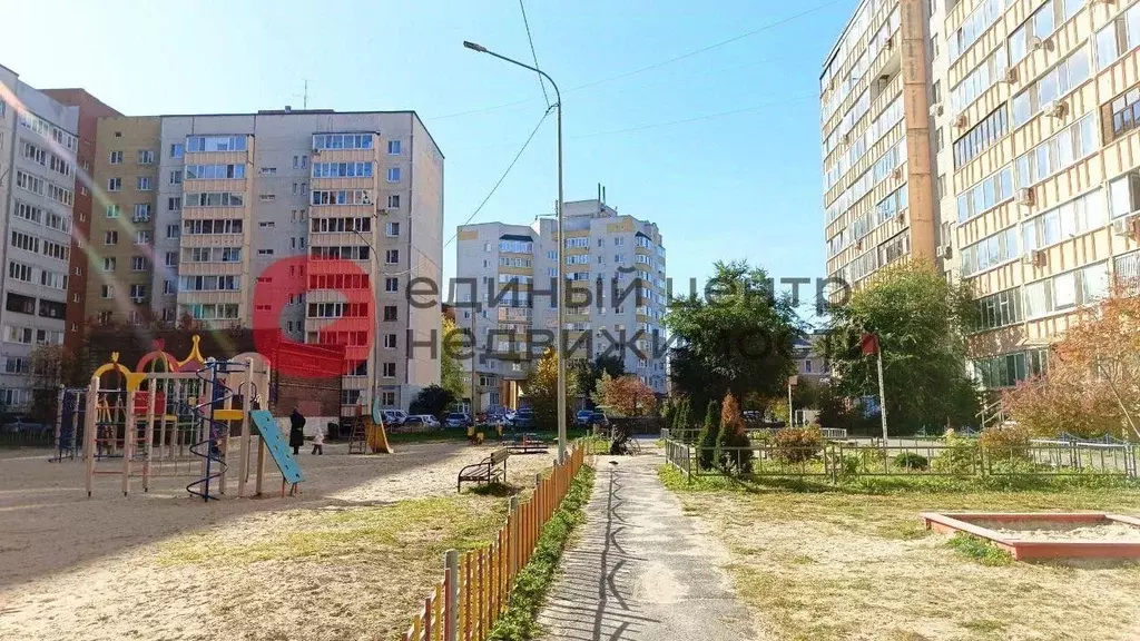 3-к кв. Тюменская область, Тюмень ул. Чернышевского, 2Бк4 (93.6 м) - Фото 1