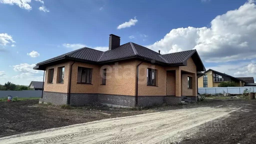 Дом в Белгородская область, Белгородский район, с. Стрелецкое ул. ... - Фото 1