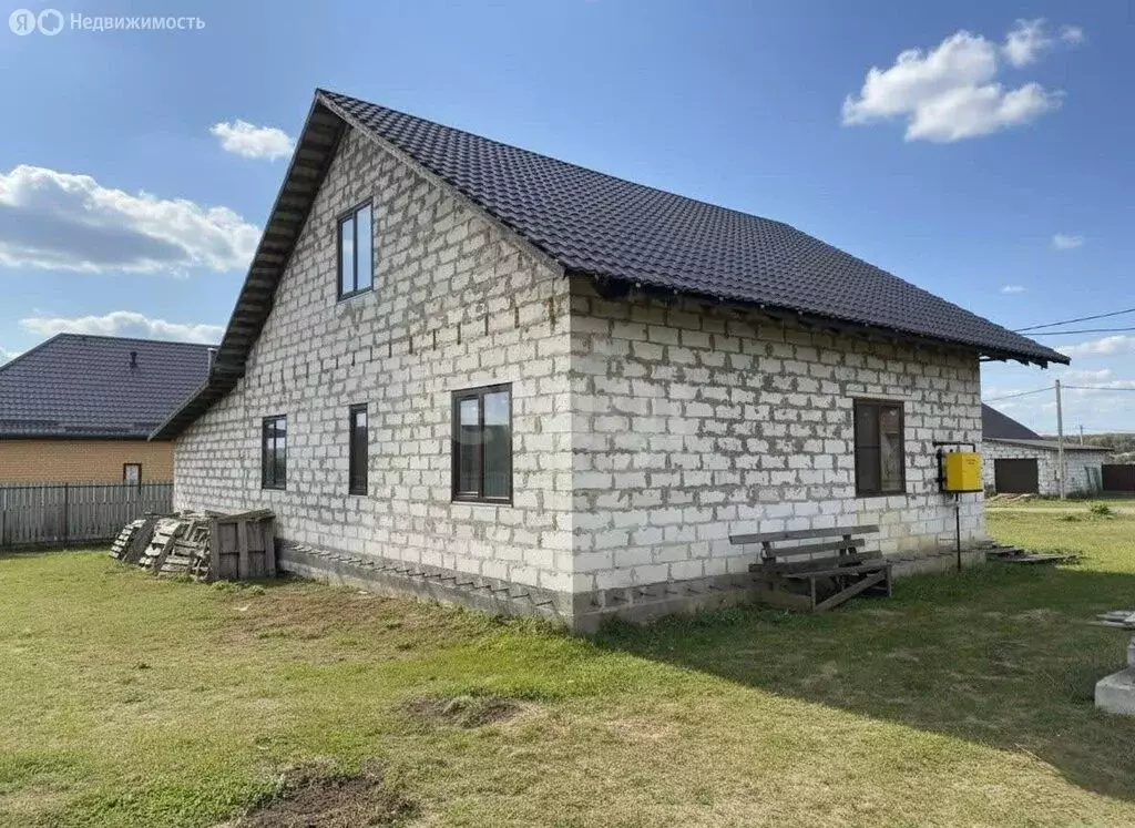 Дом в Старый Оскол, Окружной переулок (155.4 м) - Фото 1