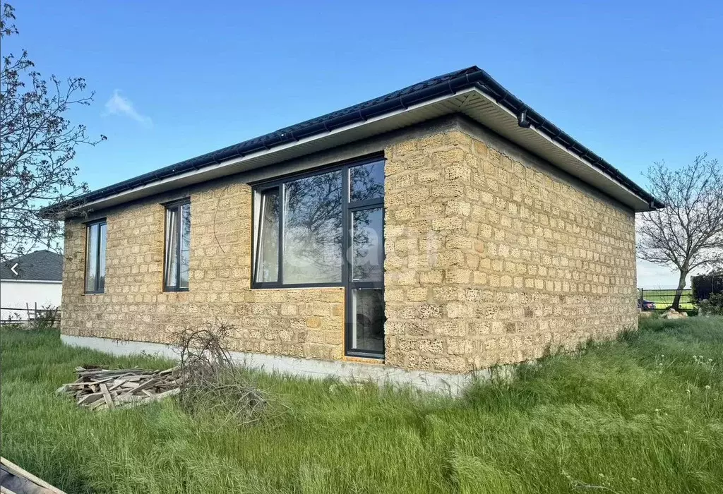 Дом в Крым, Симферопольский район, Трудовское с/пос, Нива СПК  (105 м) - Фото 1