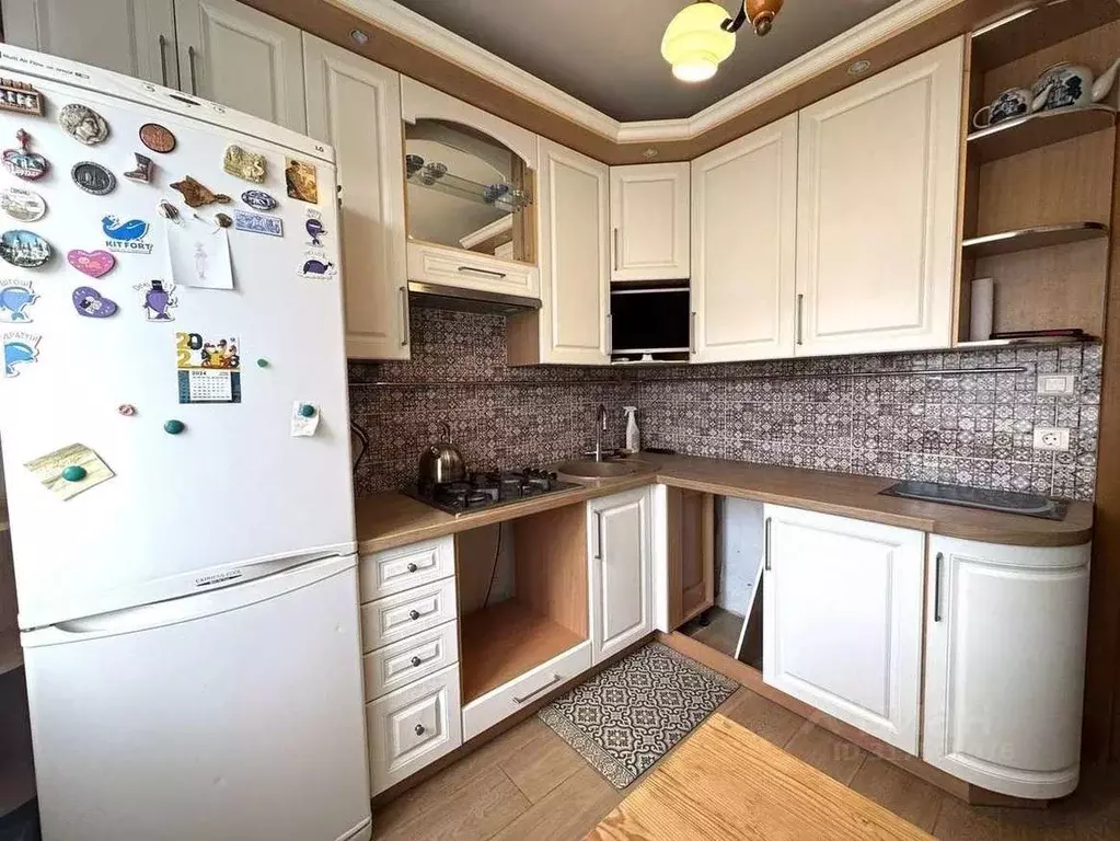 2-к кв. Новгородская область, Великий Новгород ул. Коровникова, 13к4 ... - Фото 0