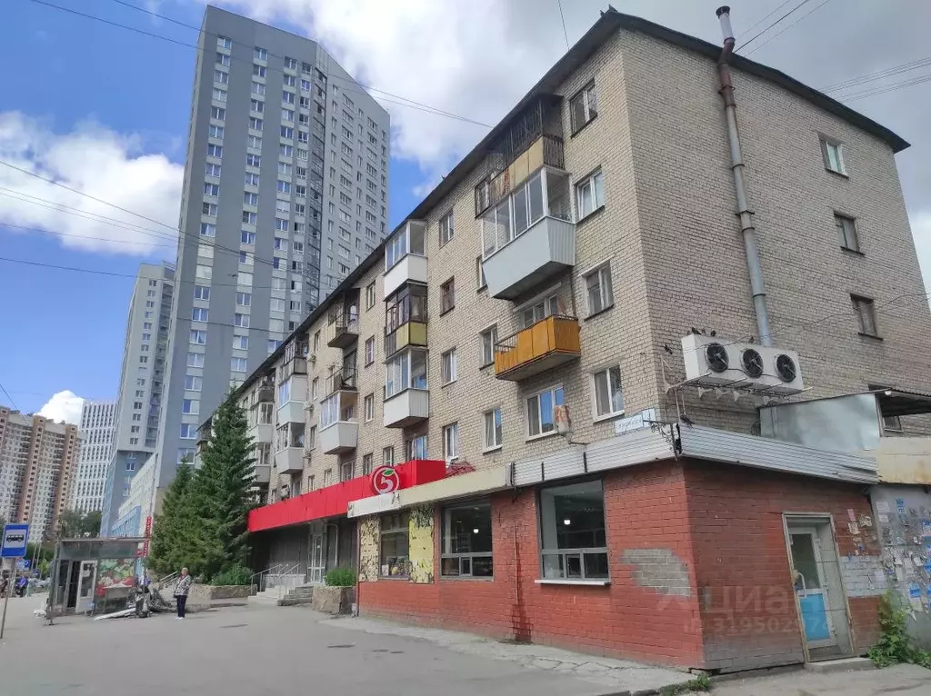 1-к кв. Свердловская область, Екатеринбург ул. Стрелочников, 4 (30.2 ... - Фото 0
