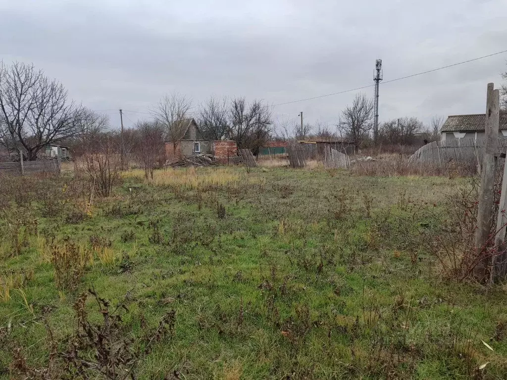 Участок в Краснодарский край, Ейское городское поселение, пос. ... - Фото 1