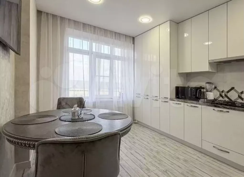 1-к. квартира, 38 м, 6/8 эт. - Фото 1