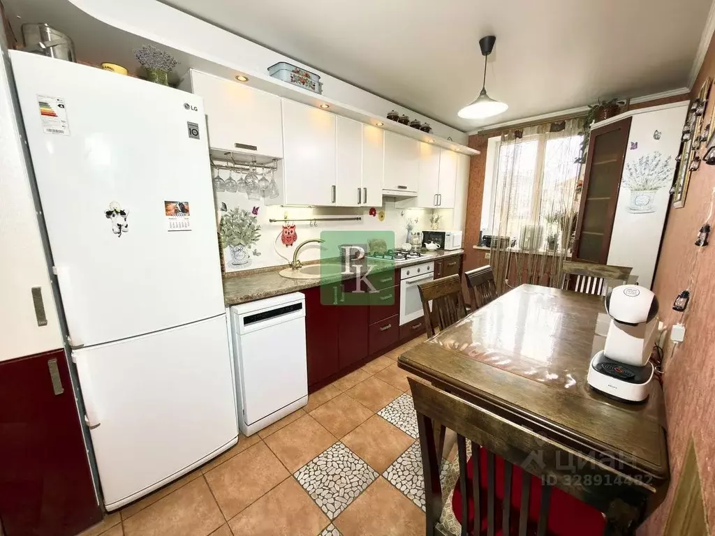 3-к кв. Севастополь ул. Карантинная, 16 (73.5 м) - Фото 0