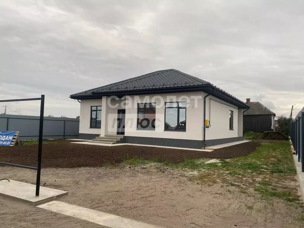 Дом в Курская область, Курский район, Моковский сельсовет, д. Духовец ... - Фото 1