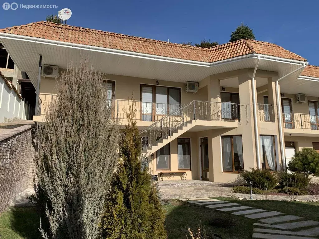 Дом в Старый Крым, улица Мустафаева, 55 (433.3 м) - Фото 2