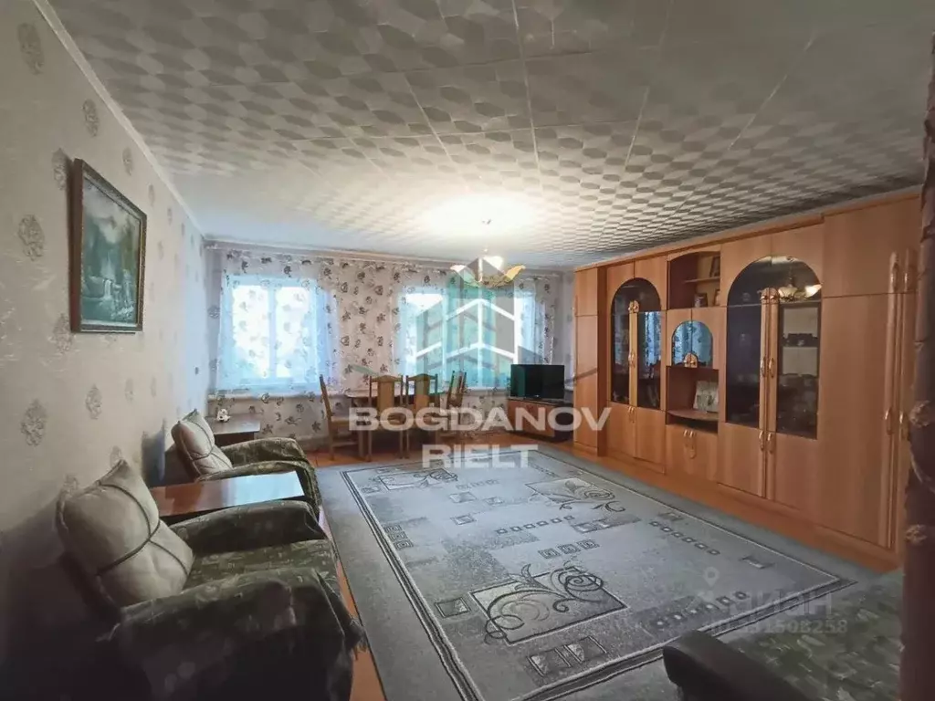 Дом в Омская область, Таврический район, с. Любомировка Молодежная ... - Фото 1