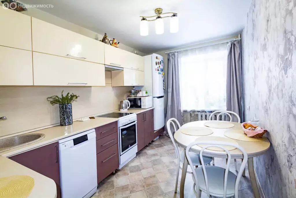 2-комнатная квартира: Ялуторовск, Северная улица, 88 (50 м) - Фото 2