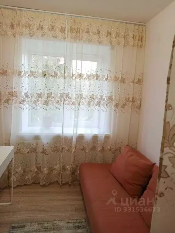 Комната Свердловская область, Екатеринбург ул. 8 Марта, 92 (10.0 м) - Фото 2