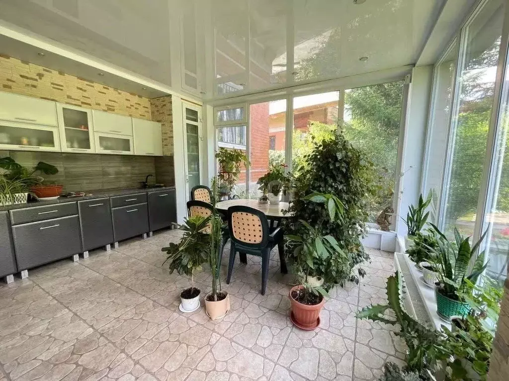 Дом в Свердловская область, Екатеринбург ул. Вербная, 19 (258 м) - Фото 1