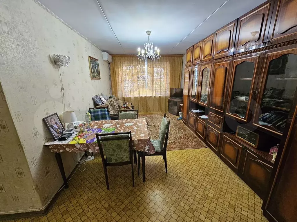 3-к. квартира, 60 м, 1/5 эт. - Фото 0