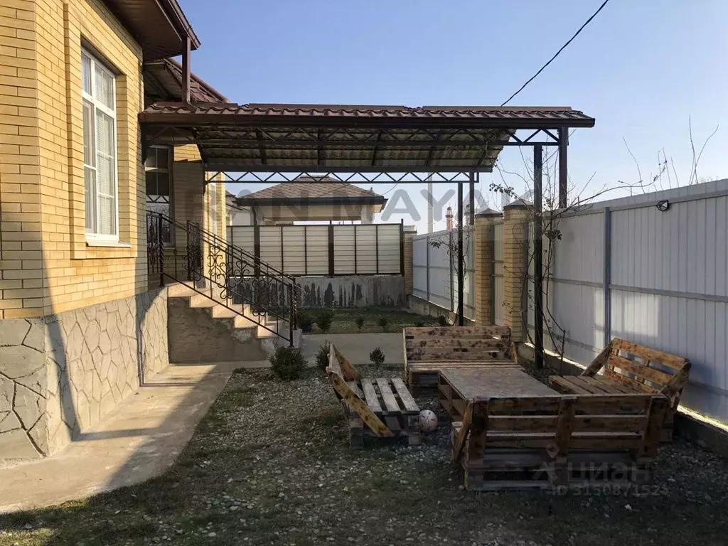 Дом в Адыгея, Майкоп городской округ, Гавердовский хут. ул. Садовая, ... - Фото 1