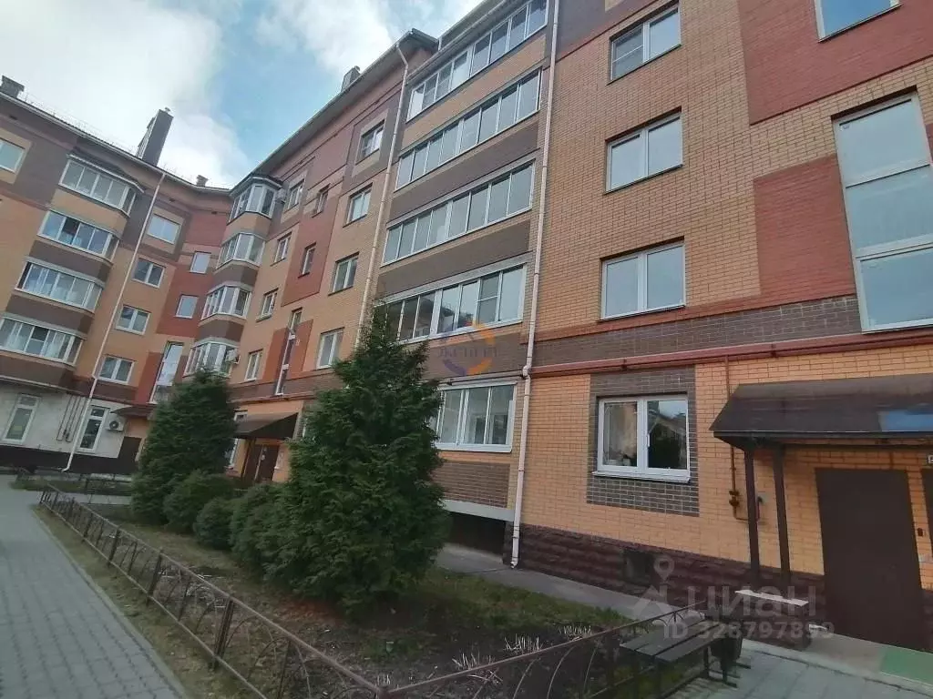 3-к кв. Новгородская область, Великий Новгород Луговая ул., 7 (98.1 м) - Фото 1